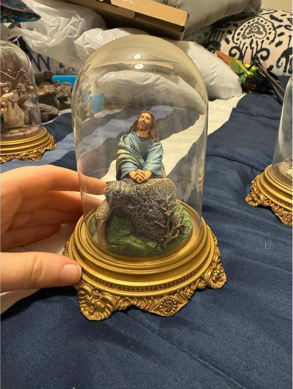 Vintage Franklin Mint Glass Dome Figures - Set of 6 - Mint Condition - Picture 6 of 9